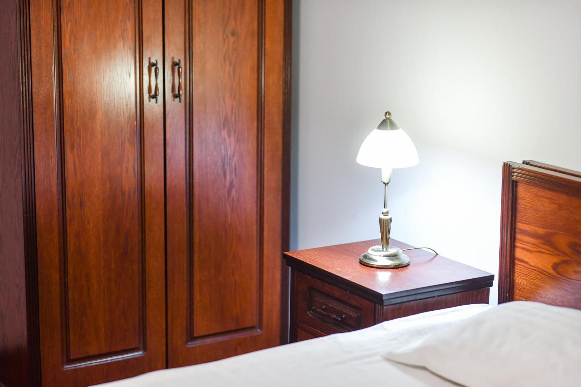 Hotel Elyon Деж Экстерьер фото